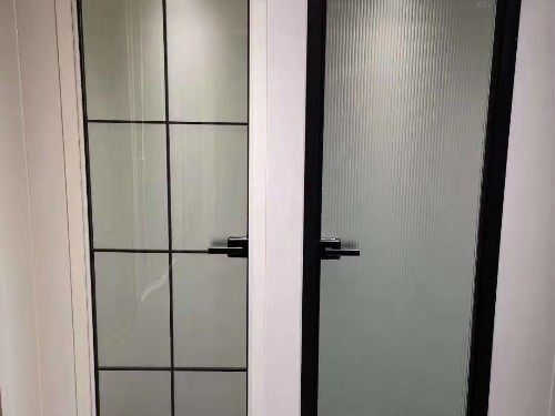 16網(wǎng)紅極窄平開門 君派門窗